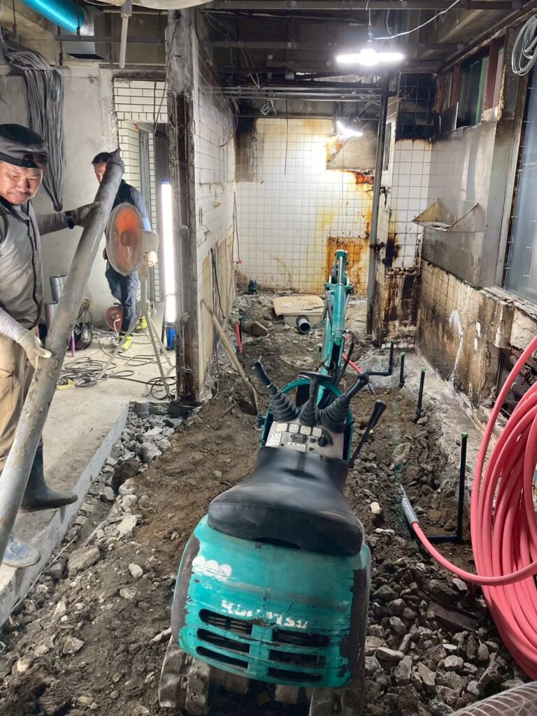 クイナ不動産 解体風景